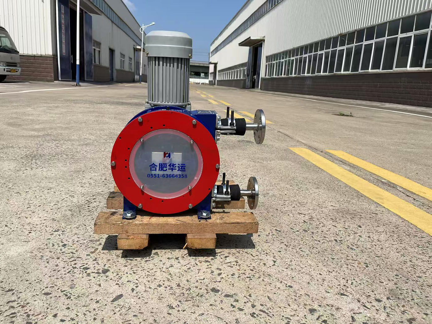 合肥華運(yùn)機(jī)械為國內(nèi)某知名企業(yè)制造的一批軟管泵順利完工