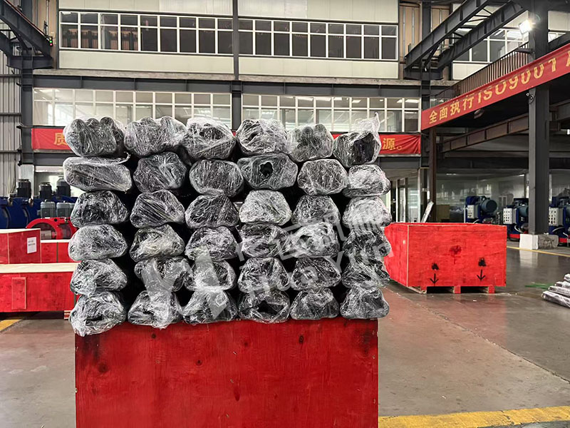 華運(yùn)機(jī)械一批軟管泵定制軟管生產(chǎn)完畢，彰顯專業(yè)制造實(shí)力